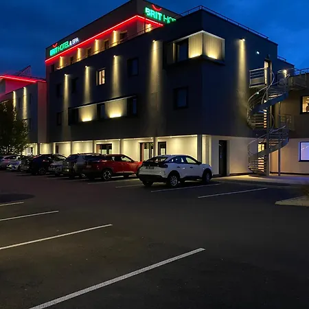 Brit Hotel Du Parc - Fougères-3